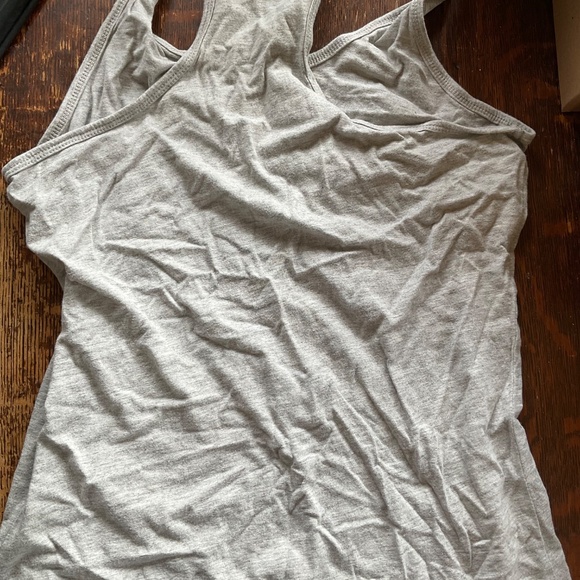Tank top by KUHL  SIZE LARGE  made in Canada - Picture 5 of 5